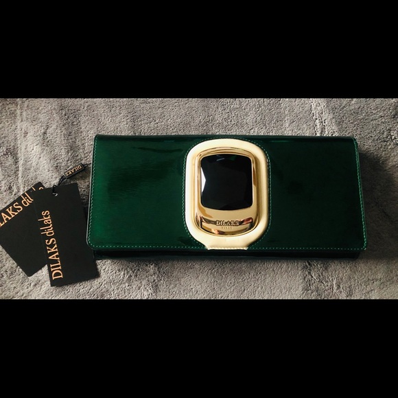 Green patent leather clutch purse by Dilaks Italy. - Picture 2 of 8